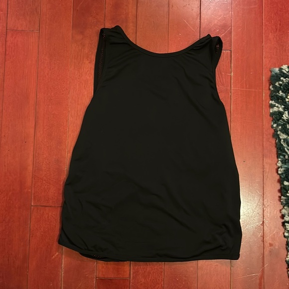 Shein work out top - Picture 4 of 5